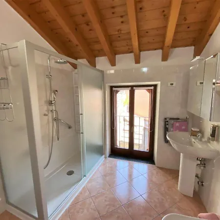 I Scalitt Lake Como Holiday For Family Carate Urio